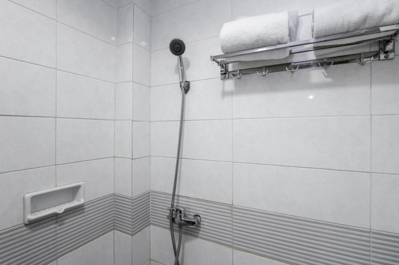 Reddoorz Plus Syariah @ Jalan Sriwijaya Медан Екстериор снимка