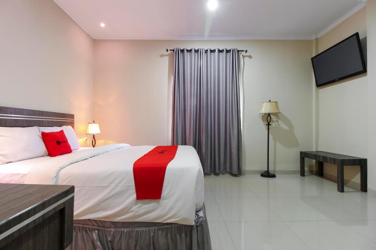 Reddoorz Plus Syariah @ Jalan Sriwijaya Медан Екстериор снимка