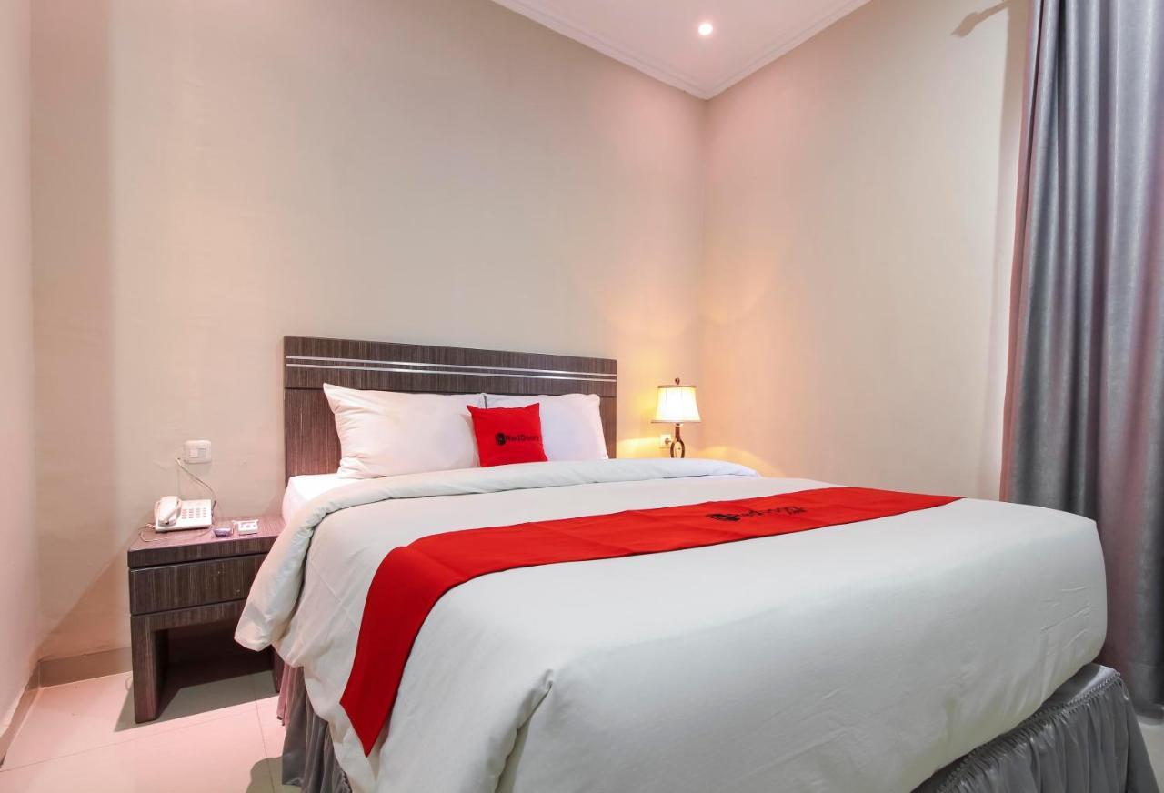 Reddoorz Plus Syariah @ Jalan Sriwijaya Медан Екстериор снимка