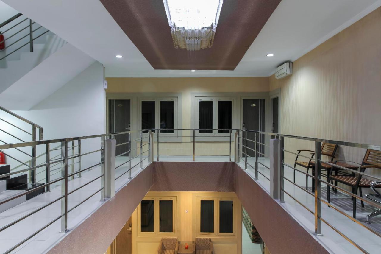 Reddoorz Plus Syariah @ Jalan Sriwijaya Медан Екстериор снимка