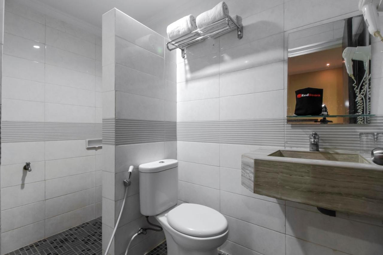 Reddoorz Plus Syariah @ Jalan Sriwijaya Медан Екстериор снимка