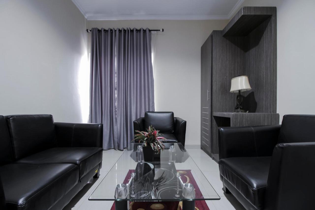 Reddoorz Plus Syariah @ Jalan Sriwijaya Медан Екстериор снимка