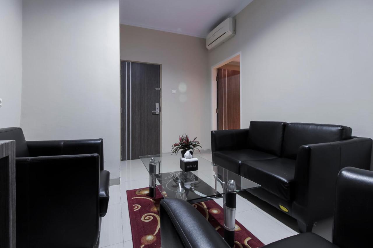 Reddoorz Plus Syariah @ Jalan Sriwijaya Медан Екстериор снимка